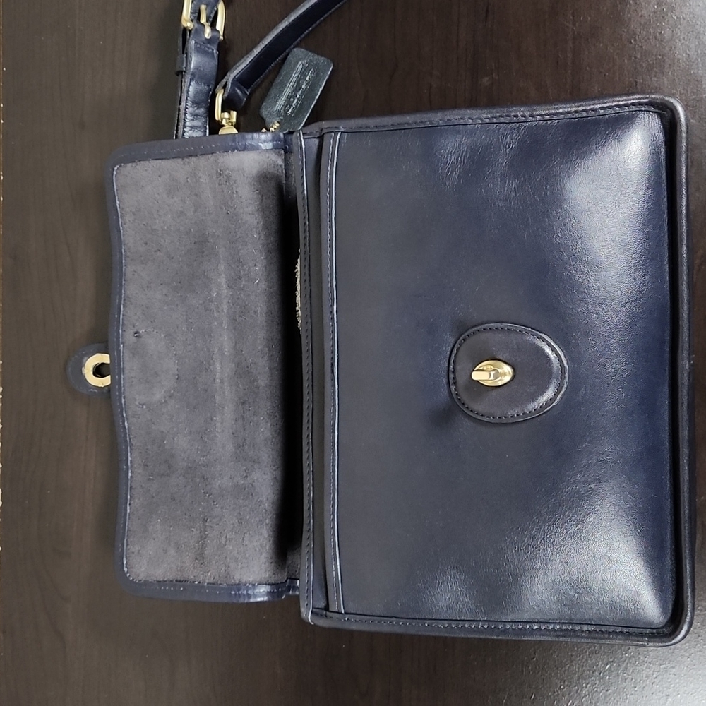 **SOLD**Vintage Coach Navy Willis #9927 - Picture 6 of 13